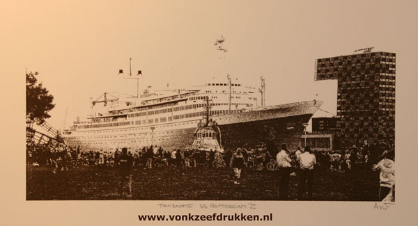 Monocolor: "Thuiskomst ss Rotterdam II"